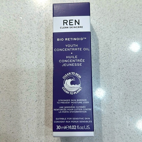 REN Clean Skincare - Bio Retinoil Youth Concentrate Oil - Picture 2 of 5